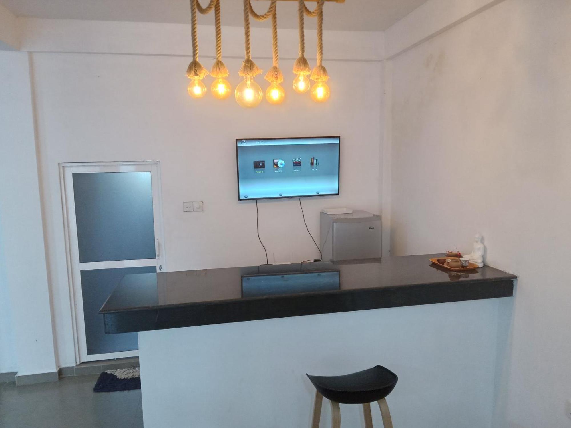 White Rose Safari Home Stay อุดาวาลาเว ภายนอก รูปภาพ